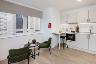 1 bed studio, Oxford Place, Rusholme, Manchester, M145EE - Image 2
